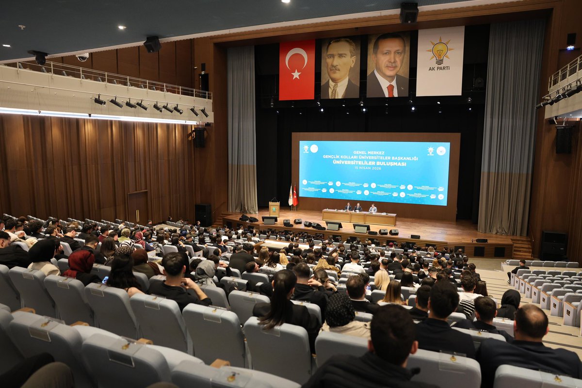 avyusufibis's tweet photo. 📍AK Parti Genel Merkezi

Farklı üniversitelerden gelen 5️⃣0️⃣0️⃣ genç arkadaşımızı; gençlerin yuvasında, Genel Merkez’imizde ağırladık, sorularını cevapladık.

Gençlik çalışmalarımızdan dünya gündemine, sahadaki dinamizmimizden ulusal ve uluslararası gelişmelere kadar pek çok başlığı konuştuk.

Unutma; kampüste, amfide, kantinde, kafede seni bekleyen bir yol arkadaşın var. 😎

@enes_efendioglu