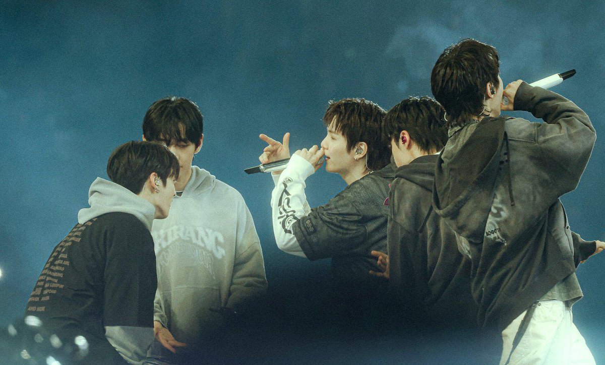 Arme_twt⁷ 🍜 tweet media