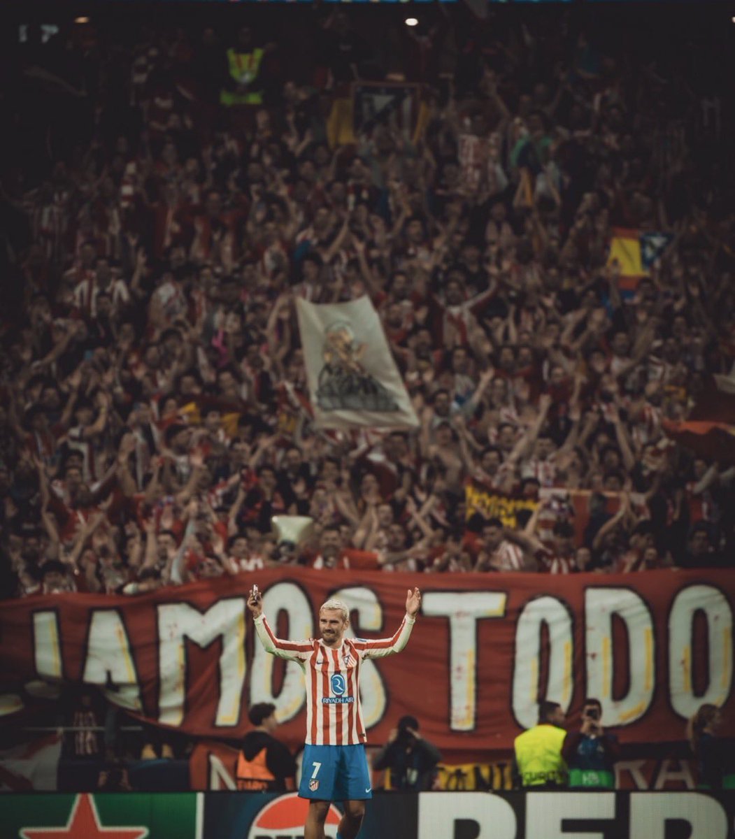 Football Pictures That Go Hard tweet media