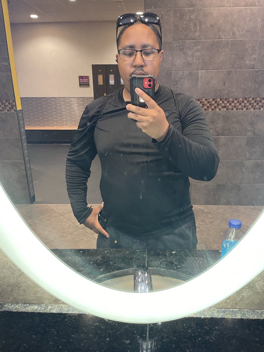Draken_Blaze's tweet image. I’ve been going to the gym twice a day all week and I feel great!!!! Focus is on the core and I feel and see the results a bit already. I won’t be stopped from feeling like I can climb the mountain of life.

Who else hits the gym?

#gymbro #feelinggood