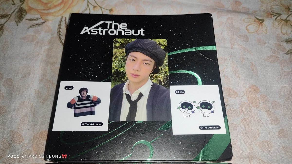 joonsbooty_'s tweet photo. 💌 @bbspazz I received The Astronaut today. Jin is so cute here 🥹 finally my jin album is complete 🤩 thank you so much for the opportunity 💜💜

@brattaex thank you for sending it safely to me 💜 https://t.co/cv39kjsEyH