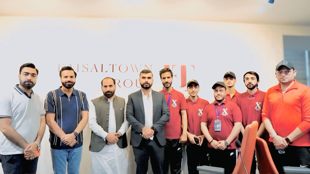 AskAbdulBasit's tweet photo. Director Faisal Town Group Ch. Zohair Majeed along with Aura Land Marketing Team, Ch Akhtar Abbas, and Sardar Shawaiz Khan  – Leadership of WAHA Properties  🤝

Spacial announcement for Sector X Faisal Town Phase 2 

#AuraLandMarketing #WahaProperties #FaisalTownGroup https://t.co/NYx7bj8x7A