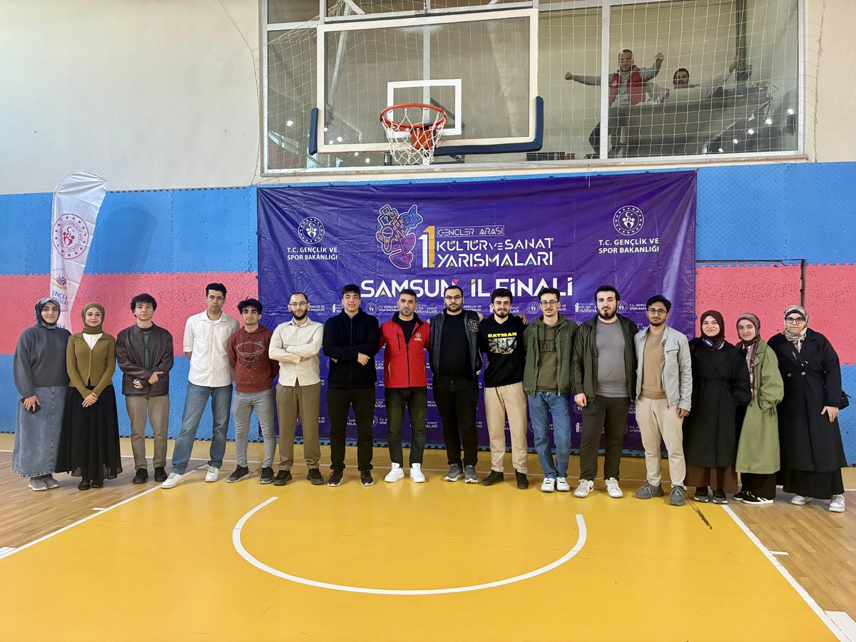 Gençler Arası Bilgi Yarışmasında 1., 3. ve 4. biziz!🔥👏🏼 
Yarışmaya katılan tüm takımlarımızı kutluyoruz, gençler harikasınız! 🚀
#BallıcaKampüsüGençOfis
#GSBGM