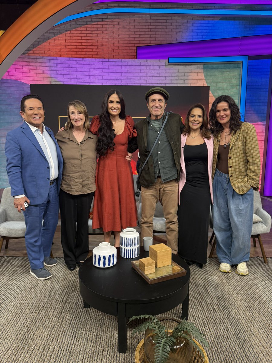 saleelsoltv's tweet image. ¡Muchas gracias Daniel Giménez Cacho, Margarita Sanz y Diana Sedano por visitarnos en #SaleElSol e invitarnos a ver la película #Juana! 🤩🎞️🎥☀️📺 
#DetrásDeSES