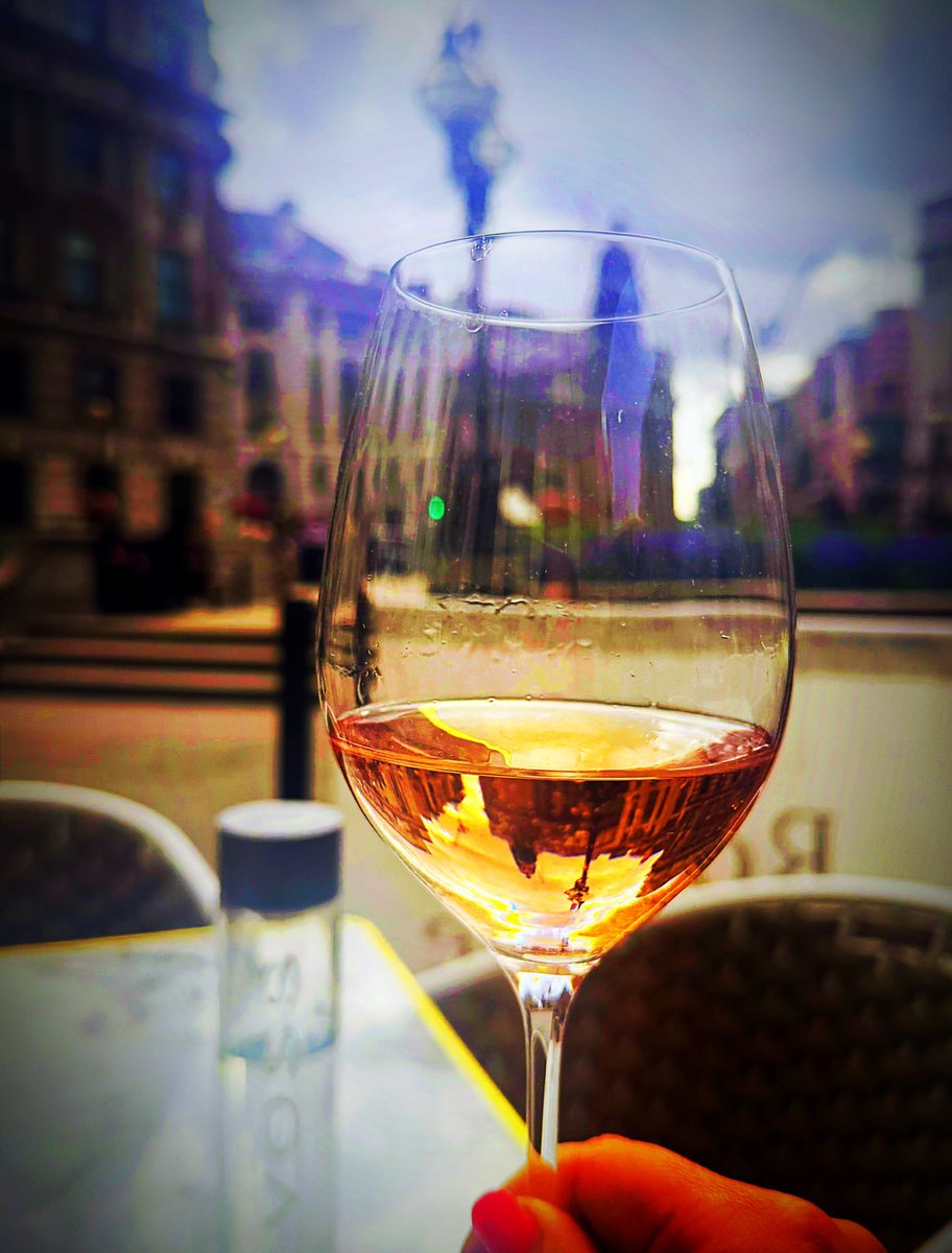 Lionella 🌸 tweet media