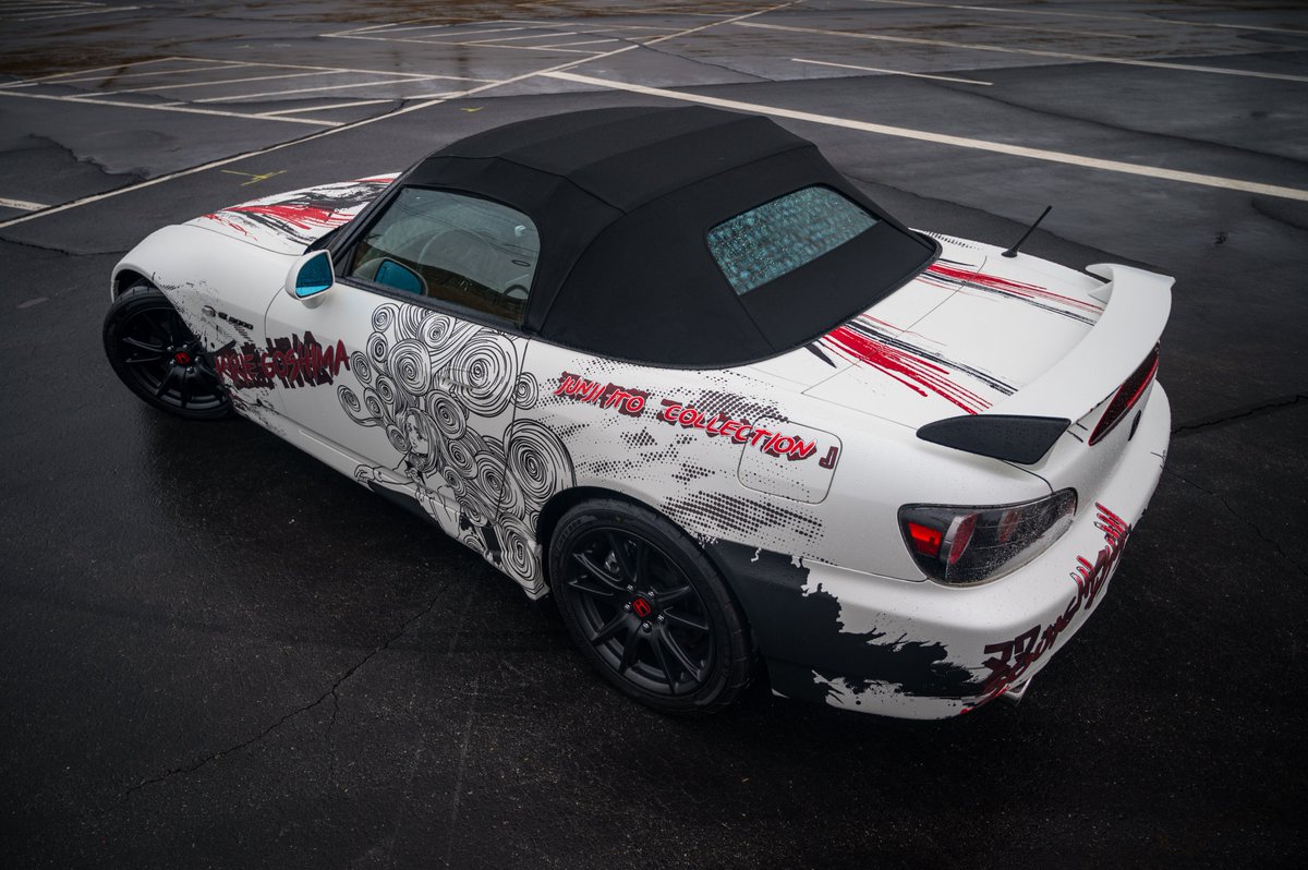 KMS_Designs's tweet photo. Junji Ito Honda S2k 
Satin Pearl White with gloss printed chrome overlays
One of my favorite full wraps I've done. https://t.co/81kIUKSLxl
