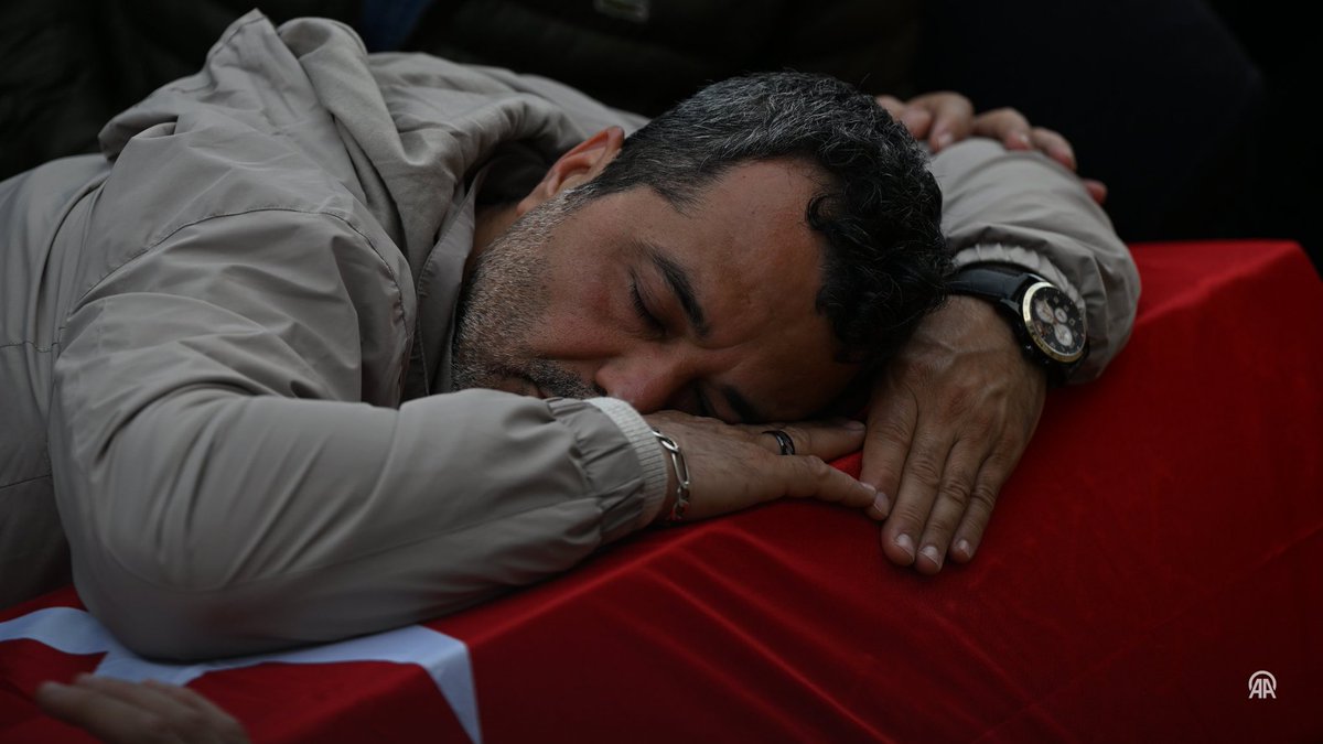 Beyza (apo siken) tweet media