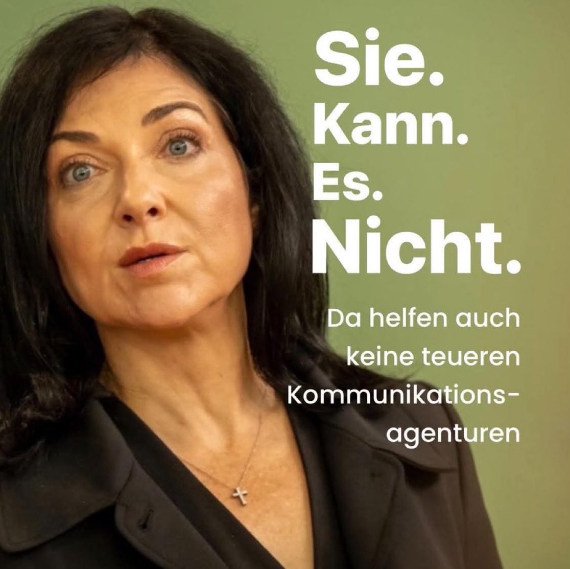 <a href="/BMWE_/">Bundesministerium für Wirtschaft und Energie</a> Wann räumen  Sie endlich ihren Stuhl Frau Reiche ! Wieviel Skandale wollen Sie noch von sich geben? Für mich haben sie ihren Amtseid falsch verstanden, denn für mich dienen sie ausschließlich der fossilen Lobby, aber nicht ihrem Amt in einer Regierung.!  Ca 90 % der Bürger