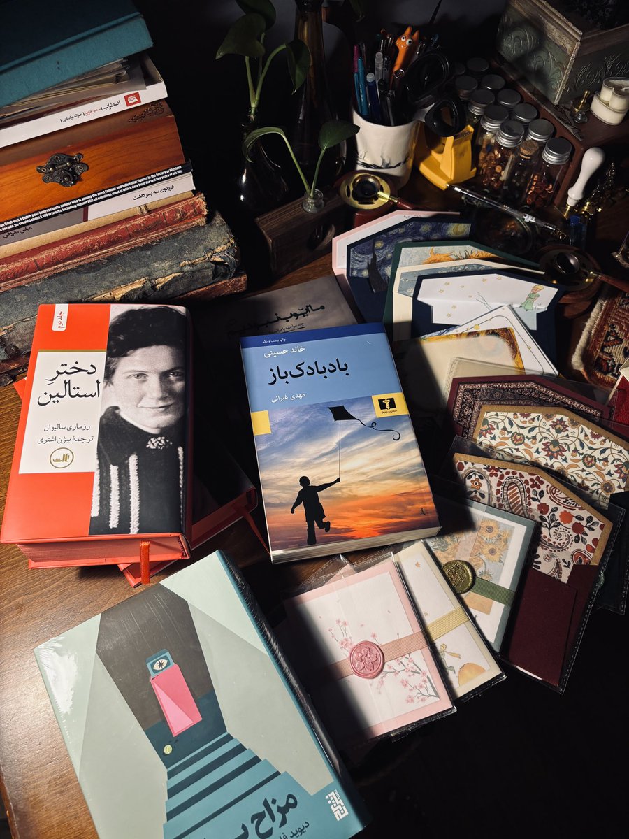 بعد از حدود ۵۰ روز که کار نکرده بودم، همه‌ی اینا رو شما توییتری‌ها سفارش دادید. 😍🥰