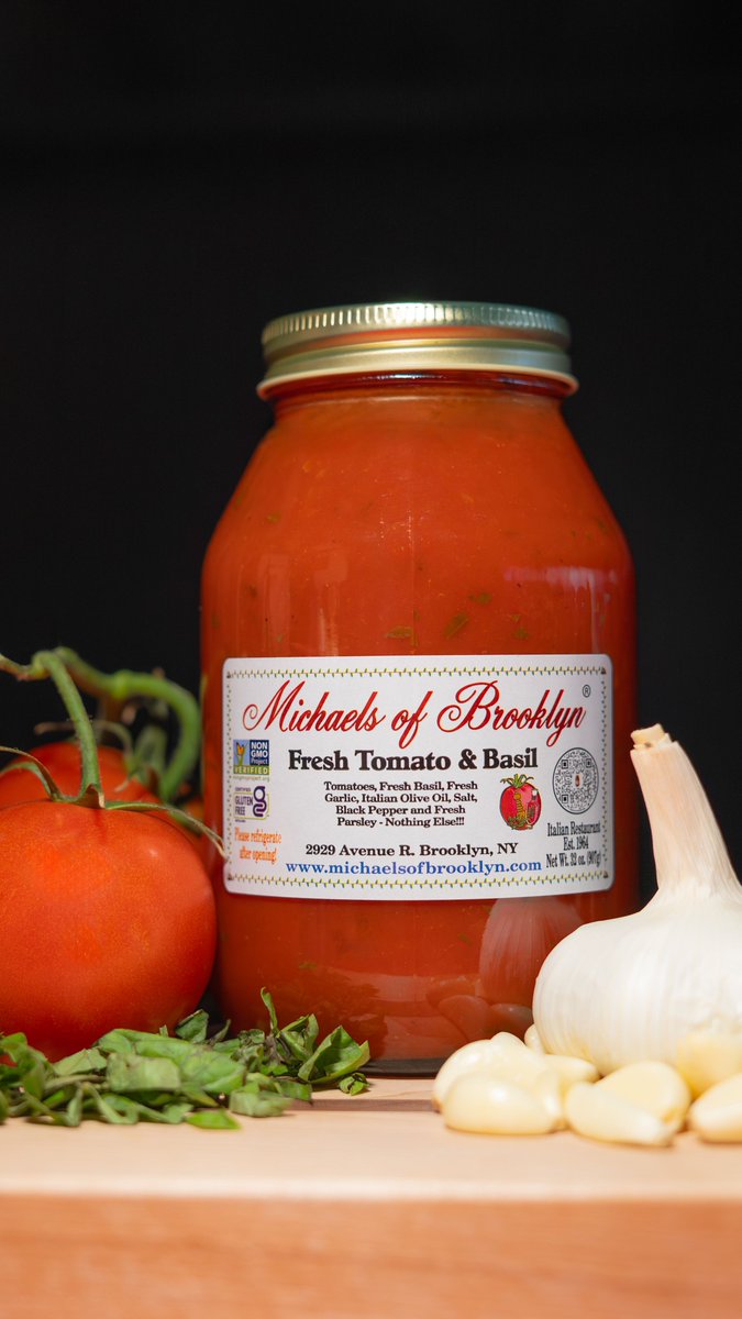 getmichaels's tweet image. It's all about the ingredients, nothing else! Made right at the source on Avenue R so you can bring a taste of Michael's home to your very own kitchen! #Brooklyn #sauce #tomatosauce