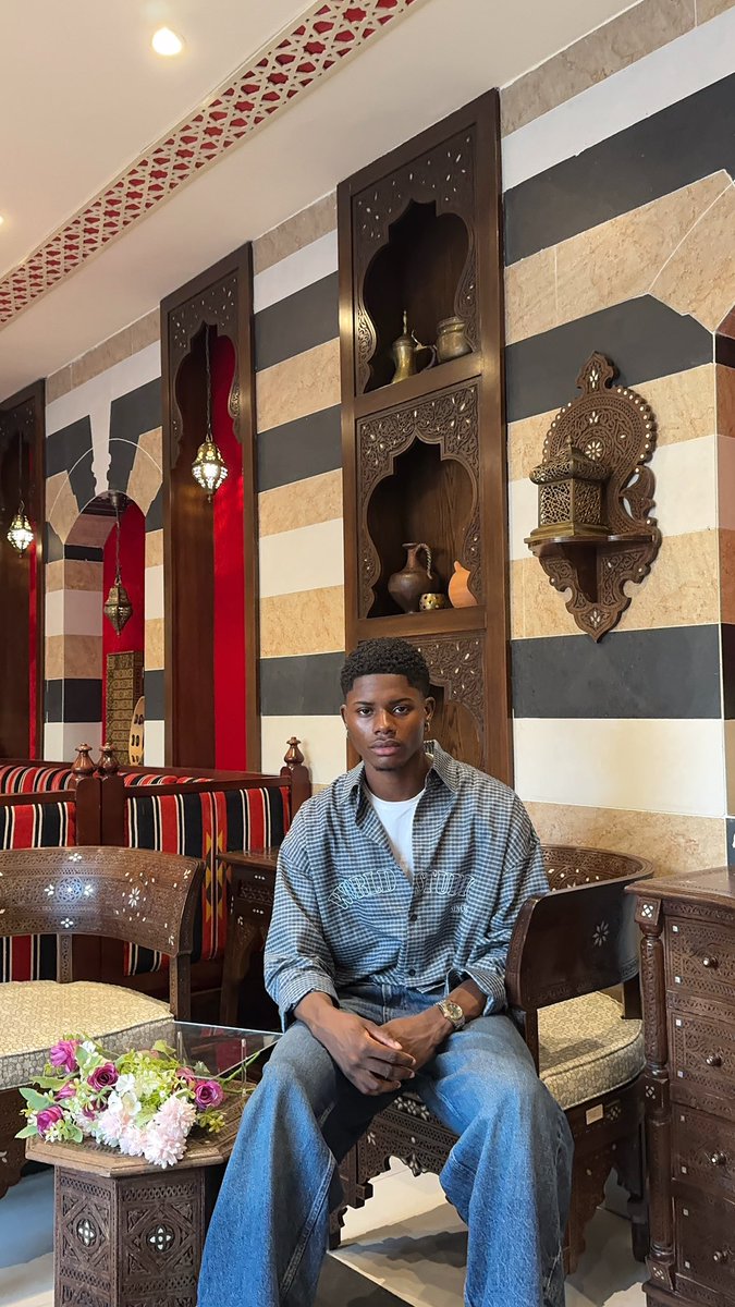 deleunusuall tweet media