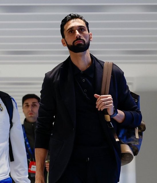 (fan) REAL MADRID FANS 🤍 tweet media