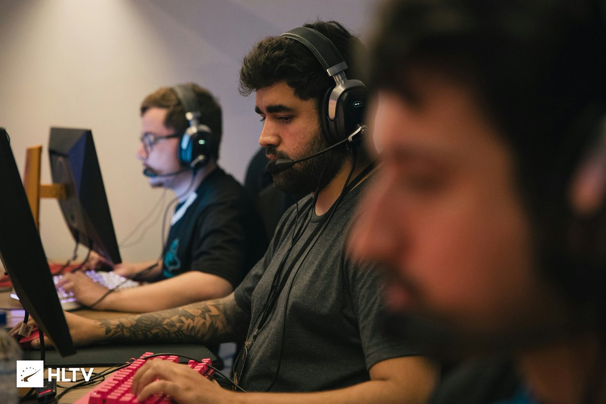GameHunters tweet media