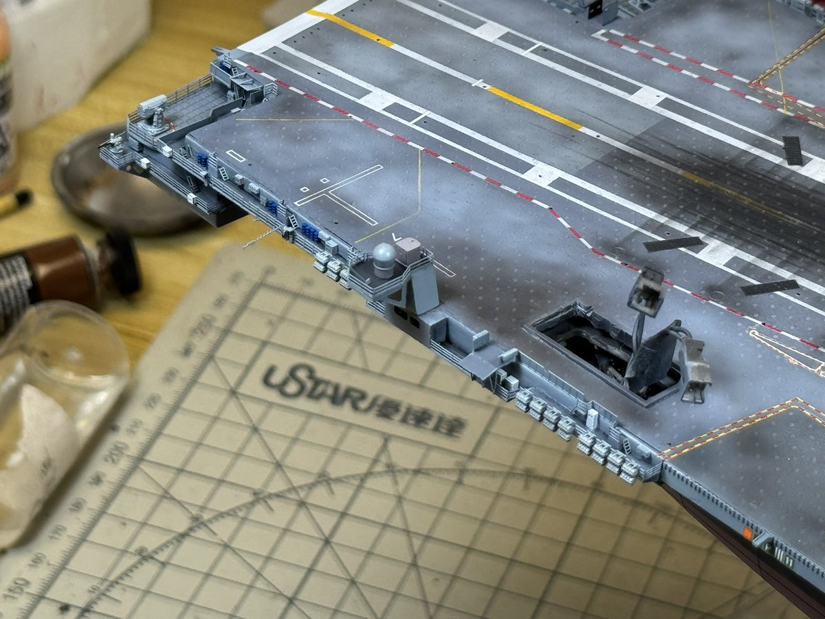 SHOKAKU_NANODAA's tweet photo. Starboard completed.
#scalemodel #艦船模型 #700艦船 #艦船 #船模 #模型製作 #軍事模型 #模型 #微縮模型 #modelwork #modeling #ships #shipmodel #militarymodel #miniaturemodel #700スケモ #700scale #modelship #USN #modelshipbuilding #scalemodelling #shipmodel #shipmodeling https://t.co/eWuwRgW3FX