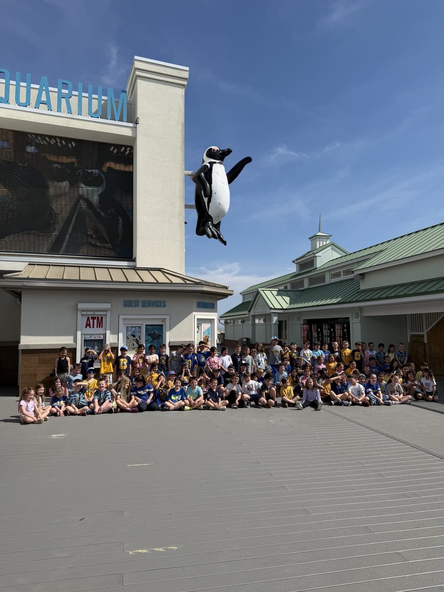 ConoverPrimary's tweet photo. First graders had a perfect day to visit Jenkinson’s Aquarium! @CNSchools @EricaReynolds00 @Colts_Neck_PTO https://t.co/7I1TbRDx7t