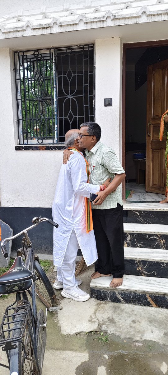BjpNew8178's tweet photo. আজ ১১৫ রাজারহাট নিউটাউন বিধানসভা কেন্দ্রের মনোনীত প্রার্থী শ্রী পীযূষ কানোড়িয়া মহাশয় ৪ নম্বর মণ্ডল-এর শিখরপুর এবং সারিরবাগান এ সাধারণ মানুষের সাথে জনসম্পর্ক এবং  আশীর্বাদ গ্রহণের পর্ব সম্পন্ন করা হলো। https://t.co/ycBQxgmk0y