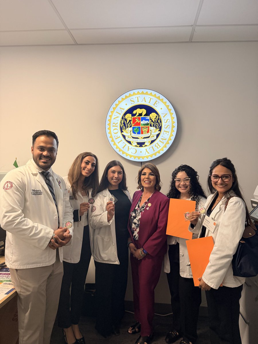 PSLobbyist's tweet photo. Political Solutions was proud to join @CDAdentists Student Advocacy Day, standing with dental students to protect Medi-Cal Dental funding for California’s most vulnerable communities.

Thank you, @AsmMattHaney, for your continued leadership! https://t.co/90xUIF3pBu
