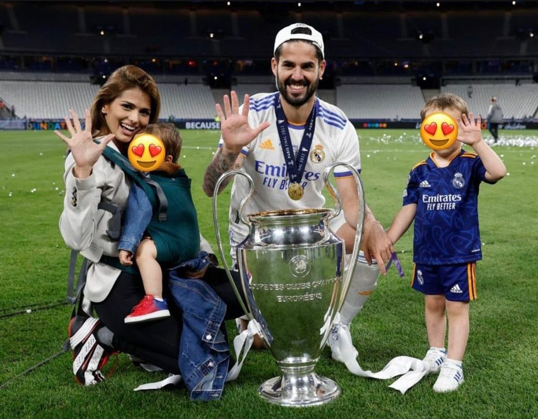 isco_world's tweet photo. 2014  : حقق دوري الابطال 🏆 مع الريال 
2016:  حقق دوري الابطال 🏆 مع الريال 
2017: : حقق دوري الابطال 🏆 مع الريال 
2018 : حقق دوري الابطال 🏆 مع الريال
2022 : حقق دوري الابطال 🏆 مع الريال
2025 : خسر نهائي المؤتمر 🥈مع بيتيس
  2026 : حقق الدوري الاوروبي 🏆 مع بيتيس🤲🏼 https://t.co/3awvLCulNd