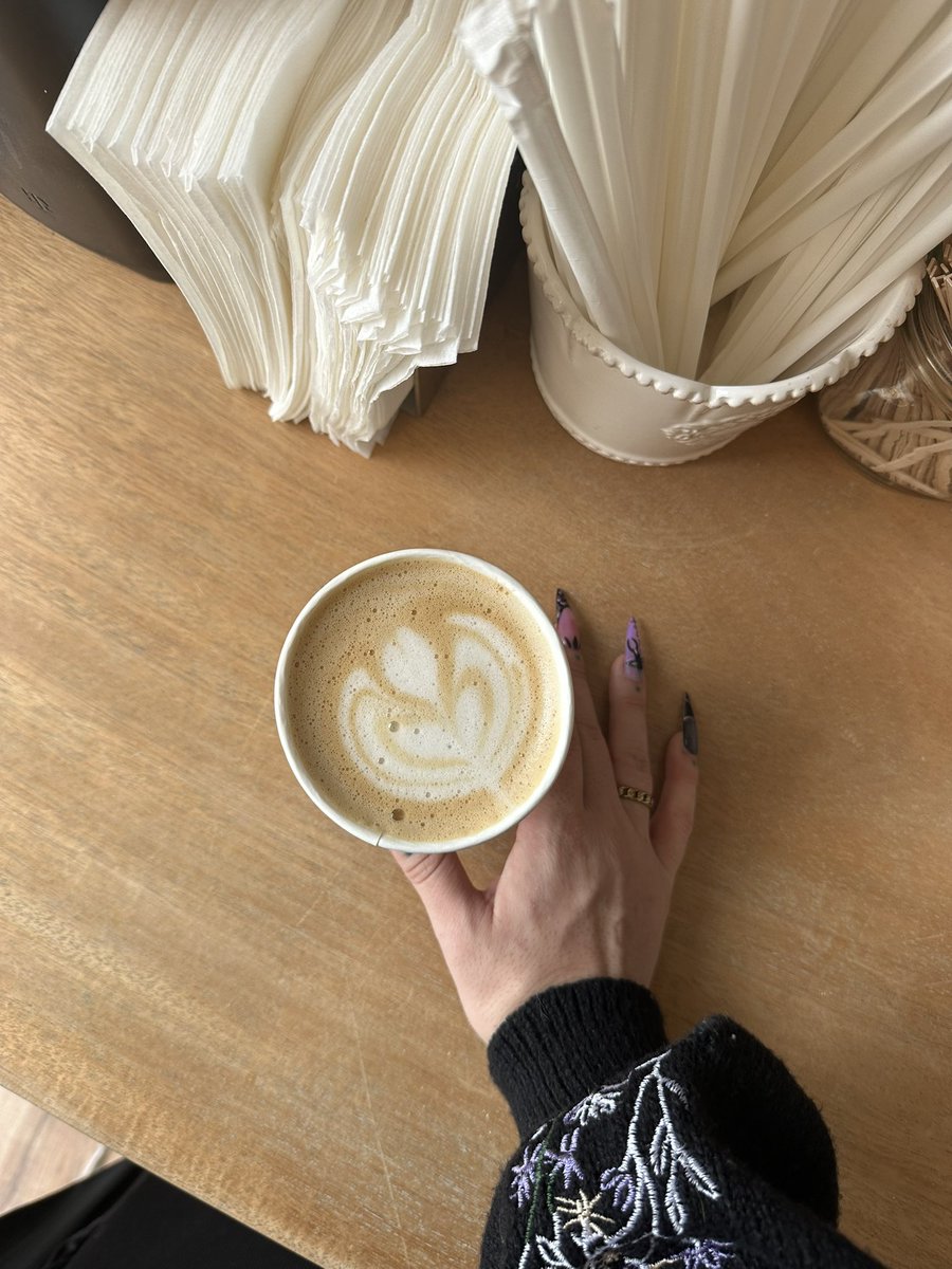 𝖑𝖎𝖙𝖙𝖑𝖊 𝖘𝖚𝖌𝖆𝖗 🦇 tweet media