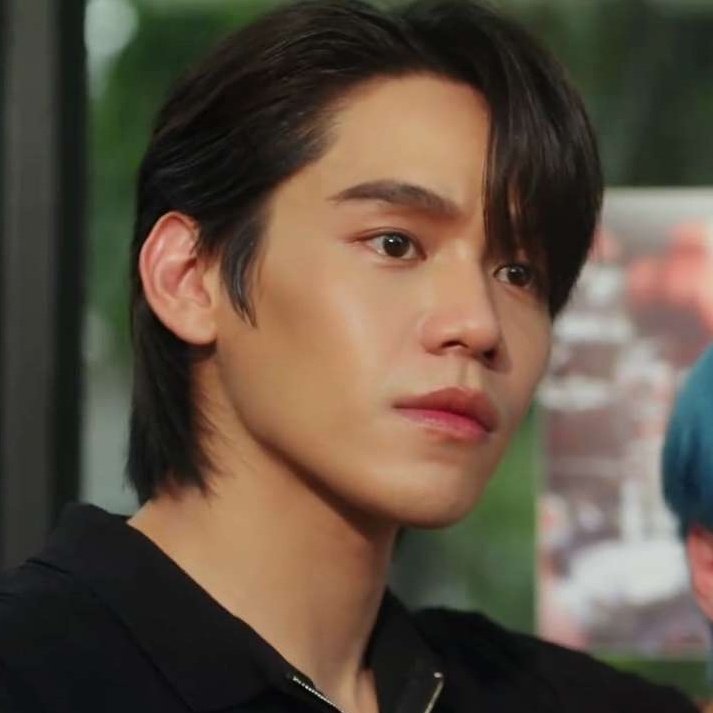 พูดกับตัวเองเป็นล้านรอบว่า "เงินหล่อขนาดนี้ได้ยังไง!" หล่อขนาดนี้ตั้งแต่เมื่อไหร่" ได้ข้อสรุปว่า ชอบเงินตอนผมยาว แบบว่าหล่อโดนใจจจ 
#ngernnn