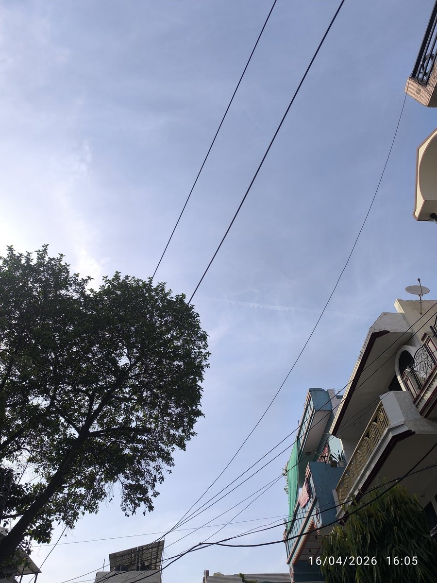 SaveGomata's tweet image. 100) Chemtrails in Gurugram, 16Apr2026, Part1 @RohitMishra2024 @LokParitraan @kanthisback @AimPoojaind @awakenindiamvmt @DeeEternalOpt @Suhelseth @YashMor5 @GeneralBakshi @sankrant @sdeo76 @madhukishwar @RituRathaur @MNageswarRaoIPS @ArchanaRajdharm @DeepikaSharmaa_ @kunal492001