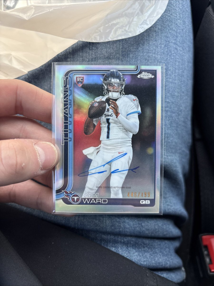d_smits21's tweet photo. Hangers are bangers @CardPurchaser https://t.co/FkY8nMyUp9