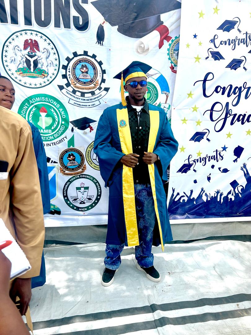 WalterForexlord's tweet image. I don’t see education as just an investment. I see it as gaining knowledge.  
Went back to university for the exposure, the growth, and new perspectives.  
Alright guys, time to prep
Happy matriculation to me 🎓📚  #Matriculation
#BackToSchool #LevelUp