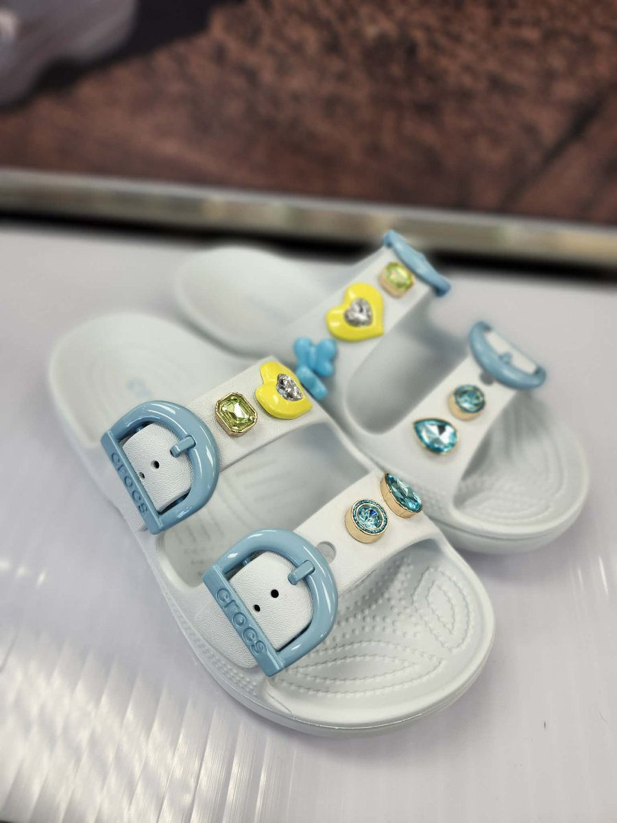 LBVFS's tweet image. #crocs Crocs at the Lake Buena Vista Factory Stores. Buy one, get one 50% OFF (clearance footwear). More great deals throughout the store. Exclusions apply. Sale is subject to change. #deals #shopnow #crocssandals #HappyFeet #shoesaddict