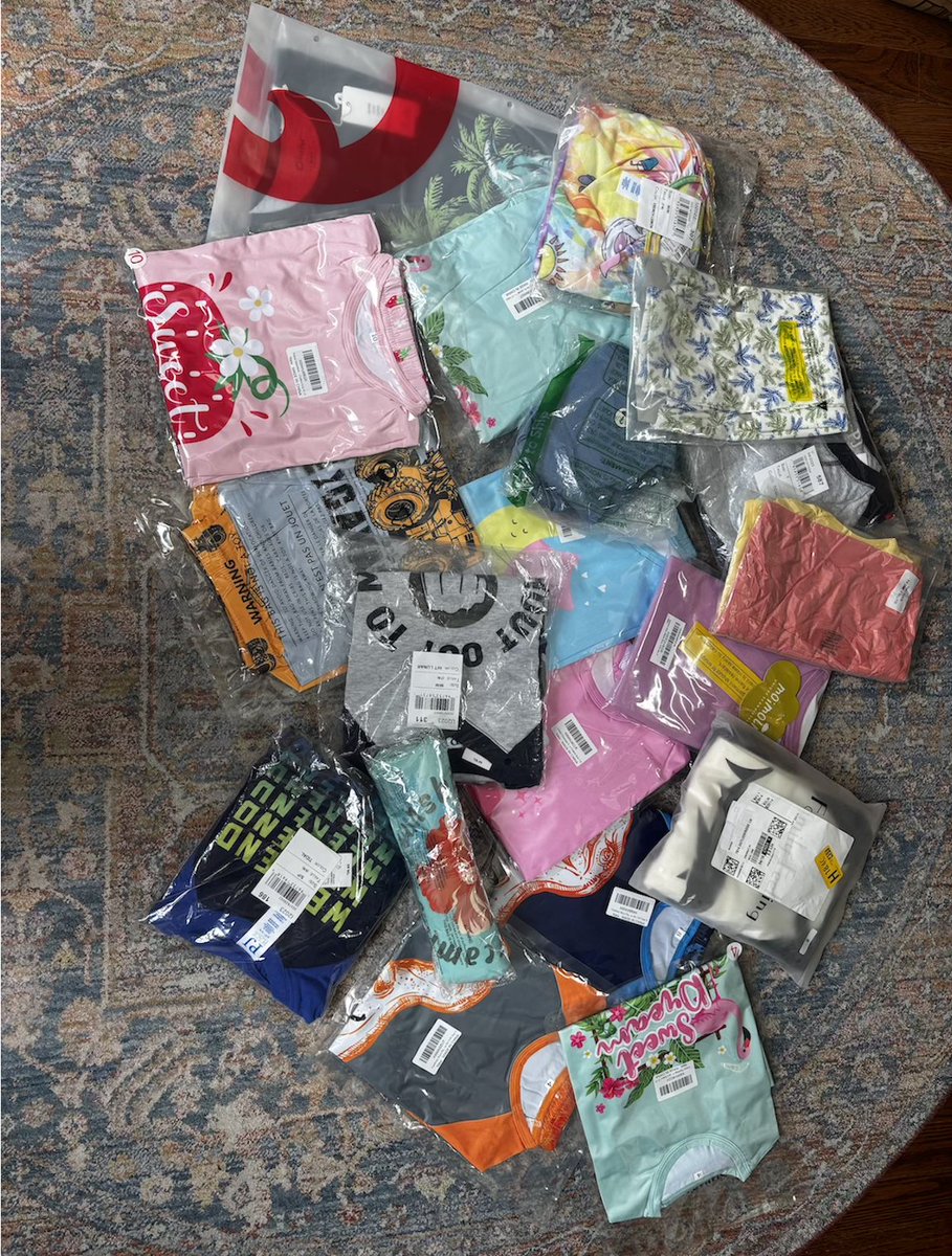 9UnitedLeaders's tweet image. First Day Unboxing!
We are so grateful for the incredible support our community has already shown!  Thanks to your generosity, we’ve received so many pairs of summer pjs for local kids in need! 
Every pair matters. Every act of kindness counts. Let’s keep it going!
#Together