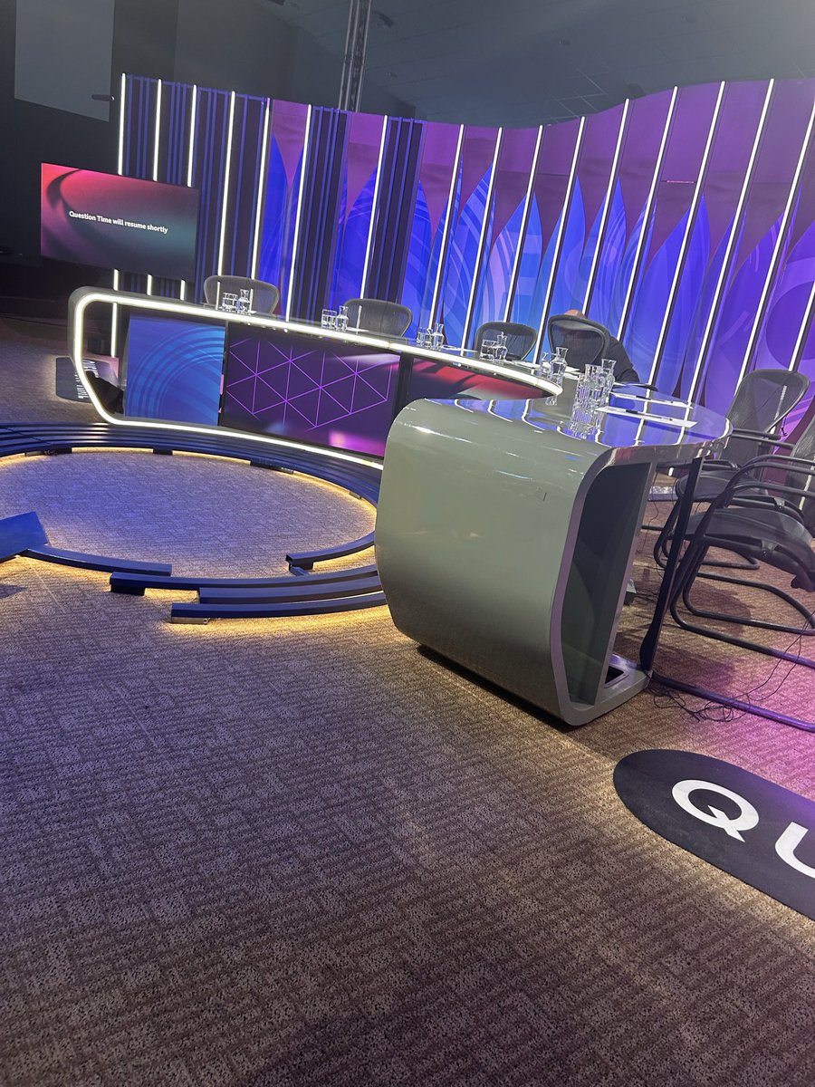 Tharries tweet media