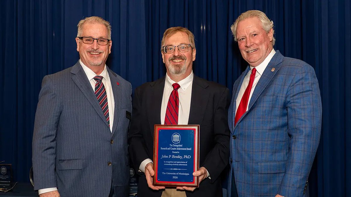 olemisspharmacy's tweet photo. Congratulations to Dr. John Bentley on receiving the Distinguished Research and Creative Achievement Award, the university’s highest honor, recognizing nationally or internationally impactful work in his field.

https://t.co/sCKTMmUi7a https://t.co/OfrWUWezTU