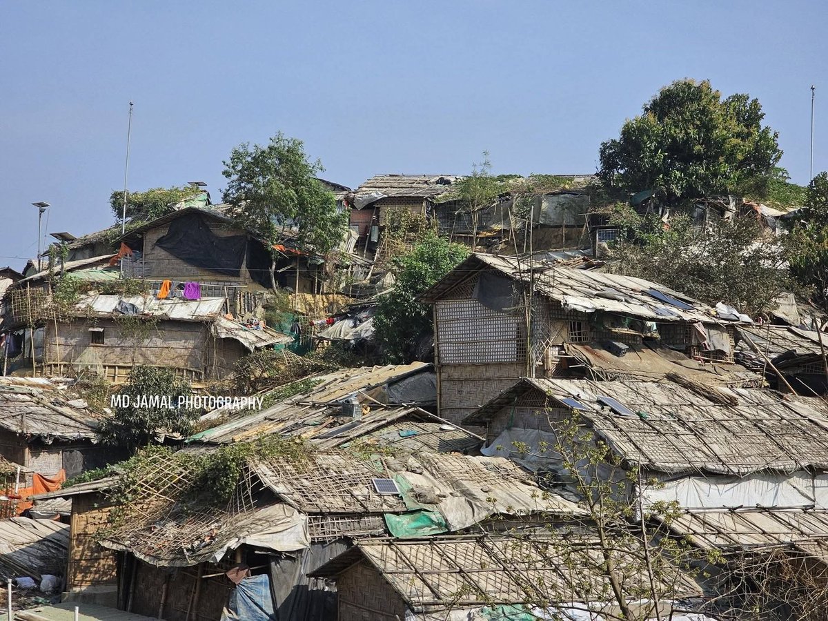 mdjamal315's tweet image. Childhood shouldn’t look like this.
In the #Rohingya camps, food cuts have turned hunger into a daily reality. With no #future in sight, even children now dream of escaping risking dangerous journeys to #Malaysia.

No #child should have to choose between hunger and the sea.