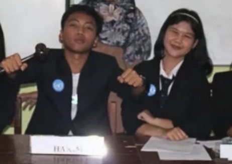 qdxhy6's tweet photo. @rararaiiiiirara @silentobserv3rr @tanyakanrl lu bukannya deket sm pelaku ya?? jgn jd backstabber gt dong😲😲😲 https://t.co/K9DL1nJ3Y5