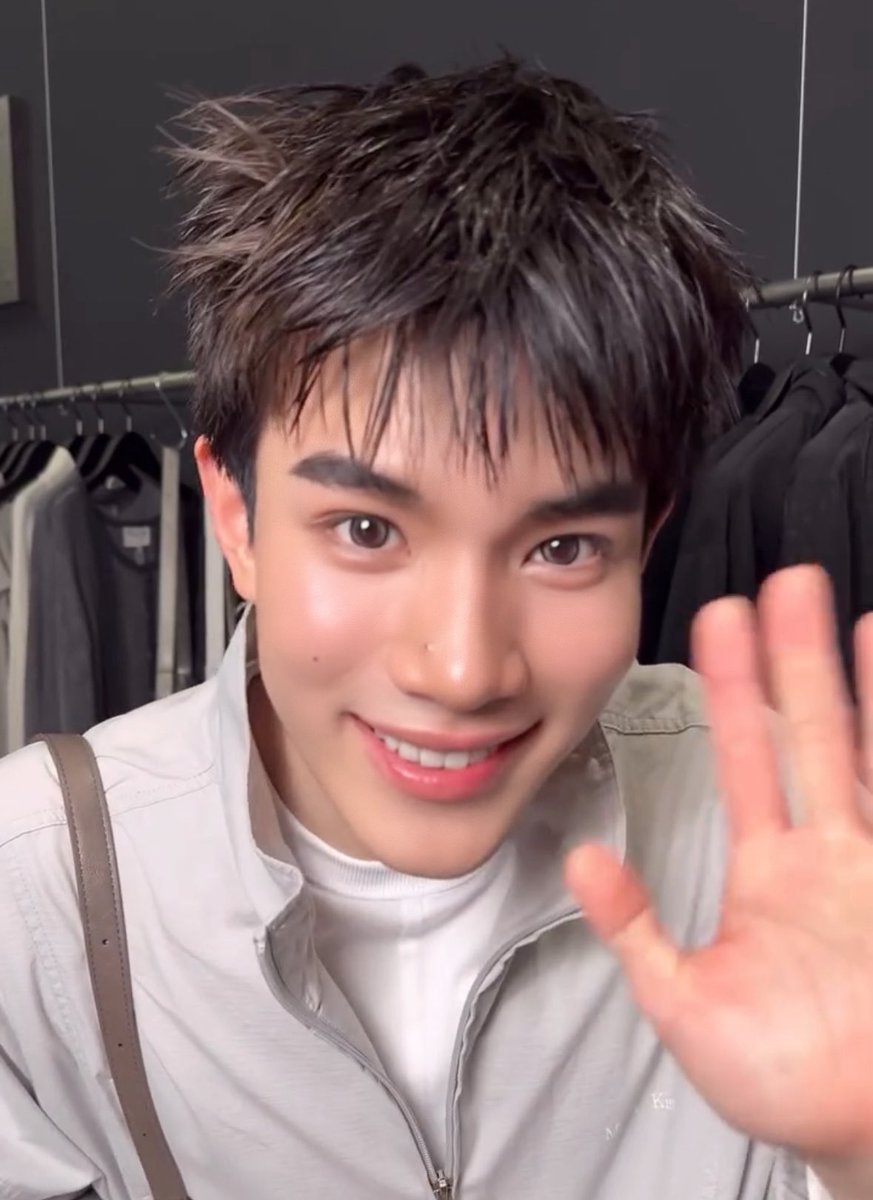 เต๋ย．·°∴♡🍑🦋🌧️ tweet media