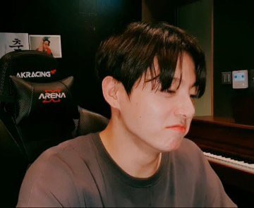 jkisdainty's tweet photo. ☹️ https://t.co/LarM1dyAio