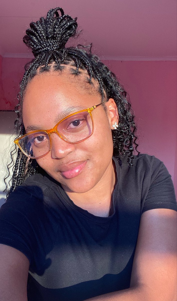 Ntsakow. tweet media