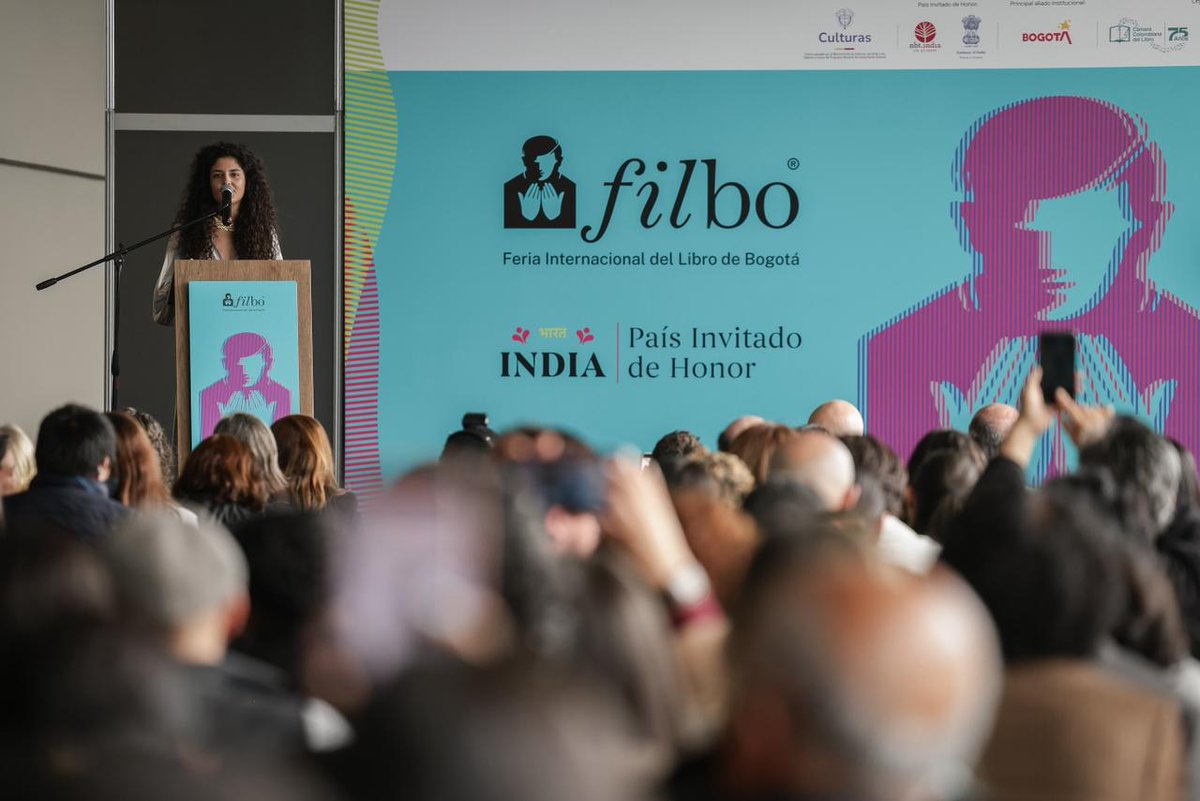 mincultura's tweet image. #AEstaHora| Hacemos parte del lanzamiento de la edición 38 de la Feria Internacional del Libro de Bogotá en Corferias. Este año, India es el país invitado de honor.