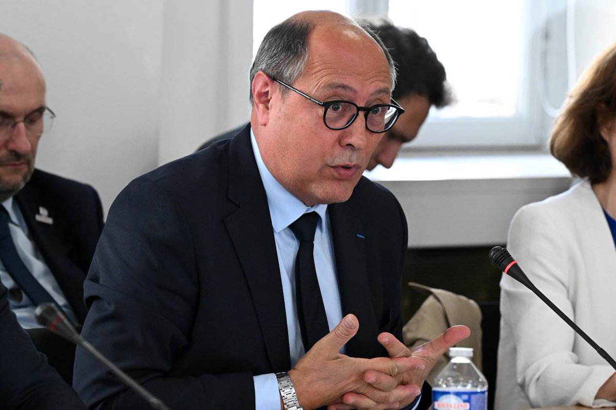 ADepartementsF's tweet photo. Première séance de travail de la concertation sur les aides aux entreprises au #HCSP. Pour Jean Deguerry et DF, il faut passer de la massification à l’individualisation des aides. Les Départements doivent pouvoir soutenir l’économie de proximité et l’agriculture. @StrategiePlan https://t.co/wWOvEvDTAZ