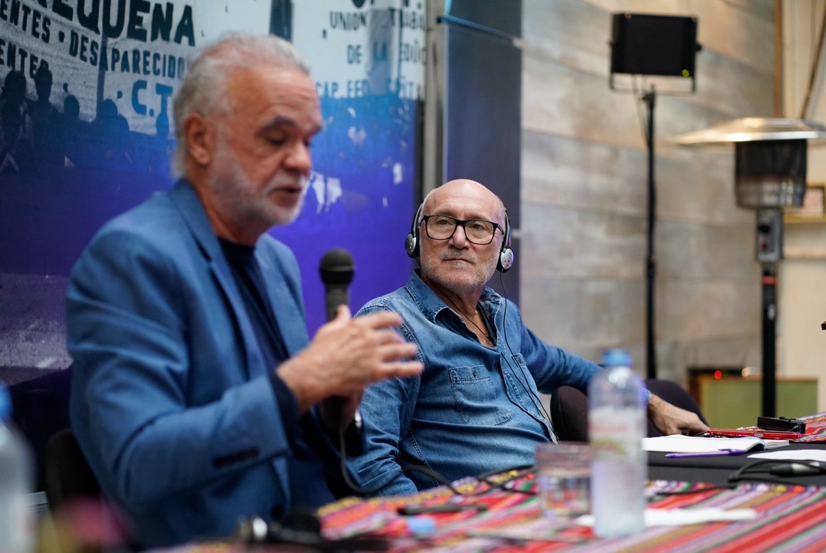 cteracta's tweet photo. Seminario “Educación e Inteligencia Artificial” en #CTERA.
Con @soniaalesso1, Adriana Puiggrós y el especialista Luiz Claudio Costa 🇧🇷.
Debate y formación frente a los desafíos de las nuevas tecnologías en la educación. https://t.co/YWeFNKPAUf