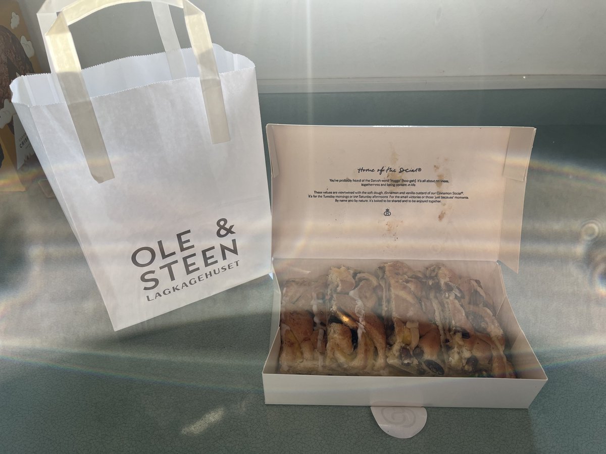 Mélia la Terreur tweet media