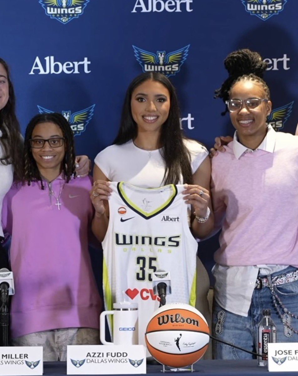 F4TOUS's tweet image. #positivity #healings #wheremyfeetare