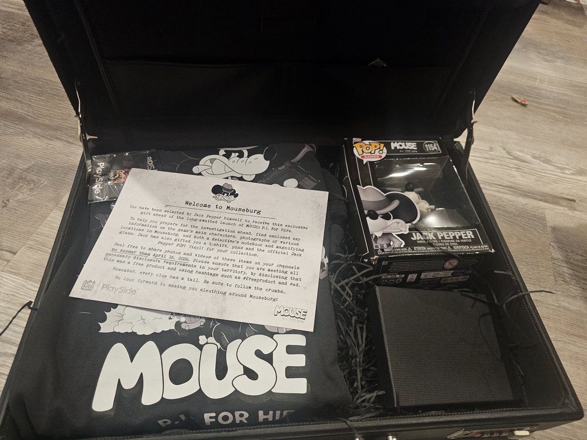 sithscott's tweet image. Shout out to @PlaySideStudios for the great press merch lining up the release of Mouse P.I. For Hire. FedEx tried their hardest to break this suitcase and all they got was the Pop box to be messed up. 

Loved the game and I recommend it to anyone wanting a Noir kick. 
#mouse