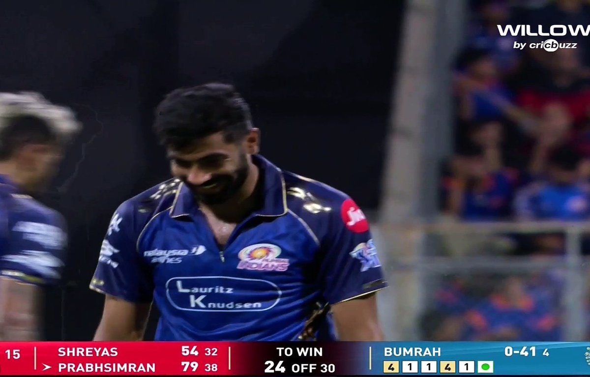 saurabh_gunjal_'s tweet image. Wicket ki yaad nahi aaye tuze JASSIII….?

#IPL
#MI #Bumrah