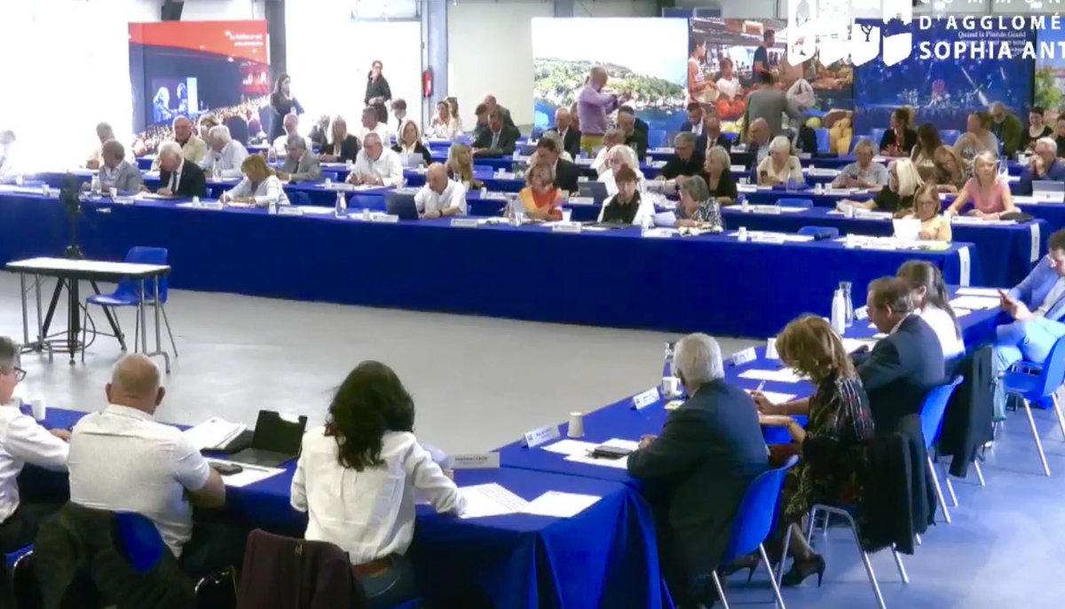 MarikaRoman's tweet photo. Félicitations à @JeanLeonetti réélu Président de la Communauté d’Agglomeration Sophia Antipolis.
Reflet d’un travail collectif et de confiance dans un magnifique territoire qui part du littoral, au moyen pays, jusqu’à une station de ski 🏖️🌾⛷️ https://t.co/PIwlFYSHdm