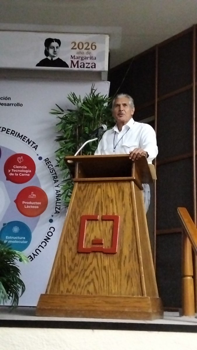 juancramirez_c's tweet photo. El Dr. Humberto González Ríos dando su interesante plática "La ciencia de la carne: una visión integral" dentro del 5to Foro Académico de nuestra coordinación en CIAD- Hermosillo. https://t.co/SowjeEWN6y