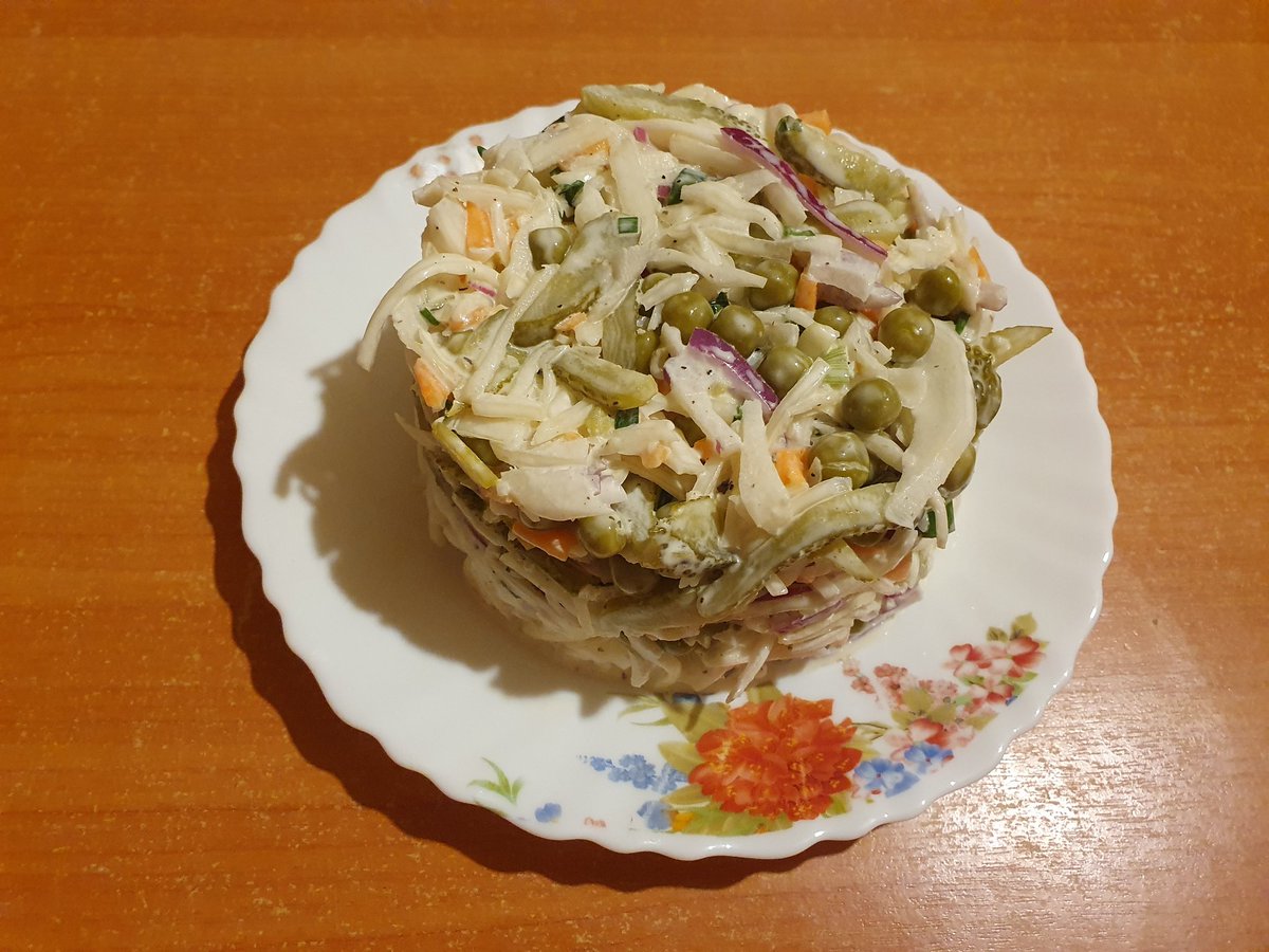 J0hn_3Volta's tweet image. очередной салат серии Из того что было в холодильнике

#едадлянищих 
#comfortfood