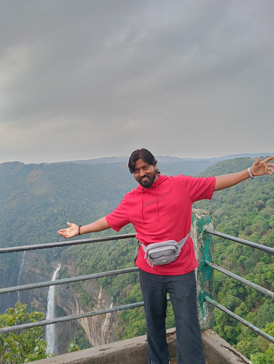 ActorBhooshan's tweet photo. ನೊಕಾಳಿಕಾಯಿ ವಾಟರ್ ಫಾಲ್ಸ್ ಮೇಘಾಲಯ 💕💕💕 https://t.co/bu2iHRoCDm