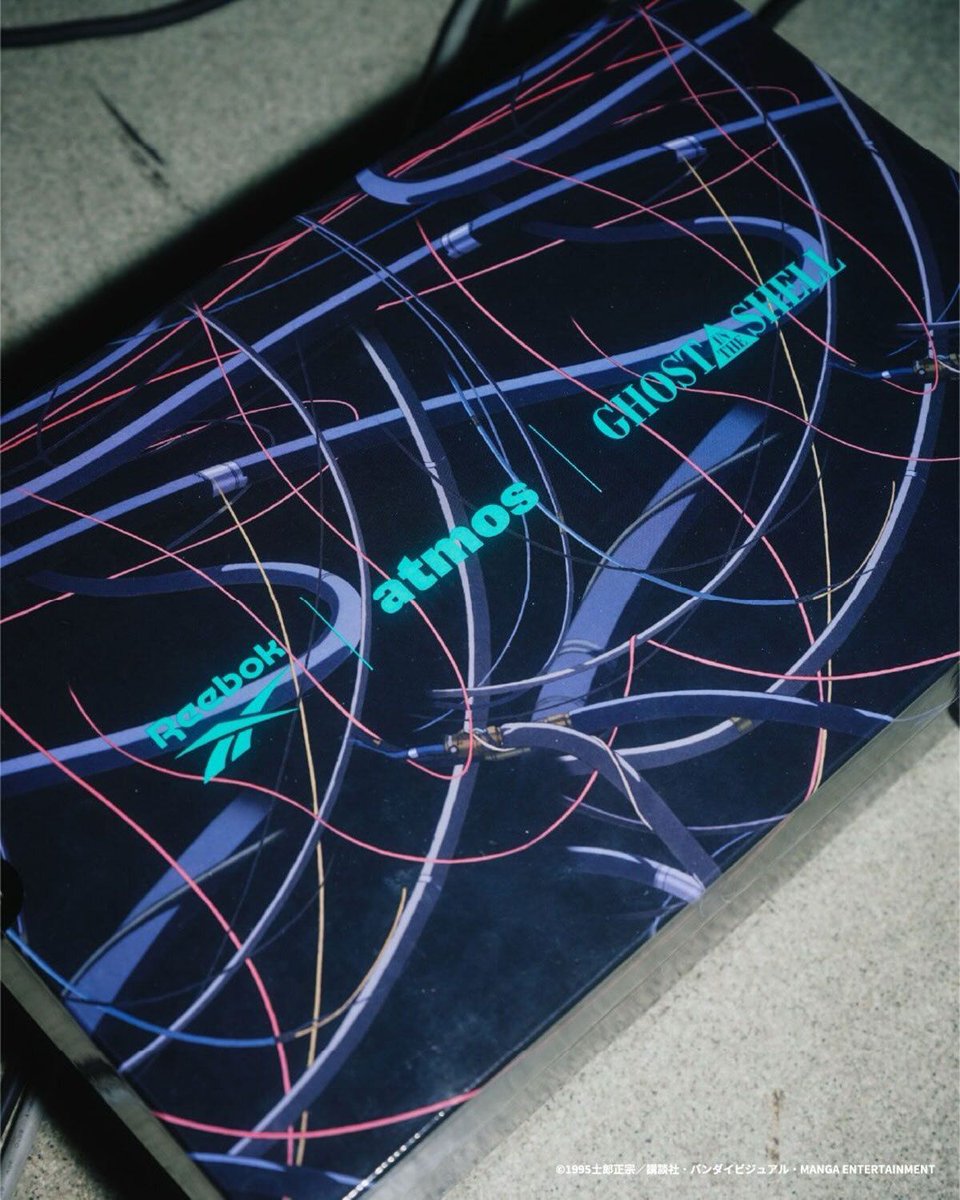 Sneaker News tweet media