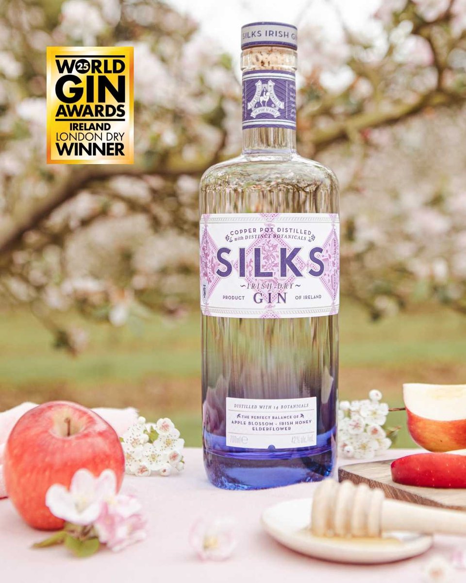 Silksgin's tweet image. Silks Irish Gin is beautifully bright and balanced, the perfect gin for a crisp and refreshing gin and tonic 🍸
Find out more about this award-winning Irish Gin at boanndistillery.ie or in person at Boann Distillery.

#Gin #IrishGin #GinAndTonic #CraftGin #IrishSpirit