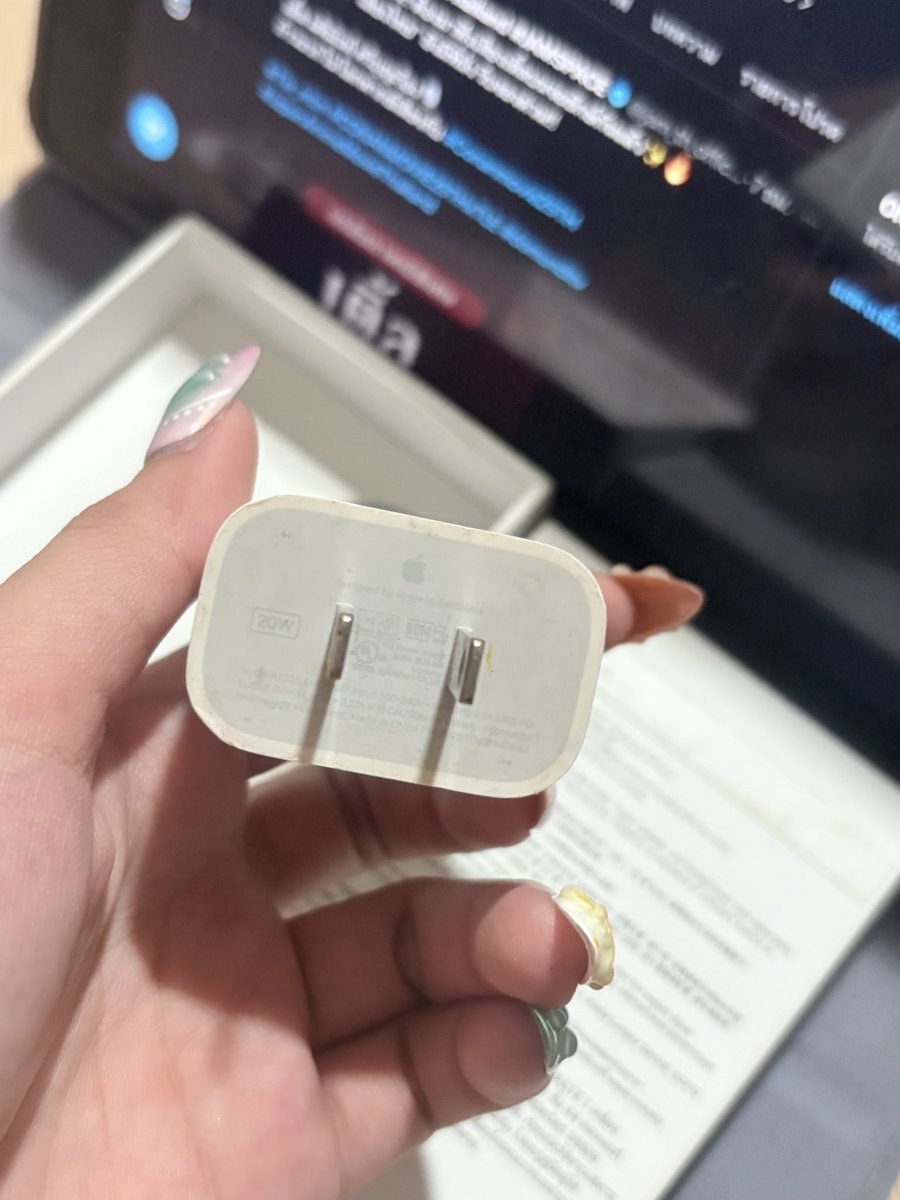 wwwasaabi's tweet image. #adapter 
หัวชาร์จ 20 w มือ 2  ของแท้100% ✅

มีรอยตามการใช้งานนะคะ

350 รวมส่ง 🛒

#สายชาร์จไอโฟน #ไอโฟนมือสอง #ส่งต่อไอโฟน #หูฟังไอโฟน #สายชาร์จ #หัวชาร์จไอโฟน #หูฟังรูแบน #ส่งต่อคสอ #ส่งต่อ